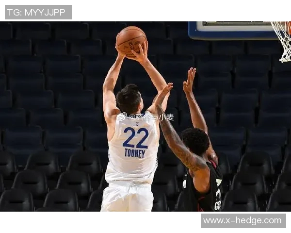 勇士与热火夏季联赛精彩对决展现年轻球员潜力与团队配合 勇士与热火夏季联赛精彩对决展现年轻球员潜力与团队配合